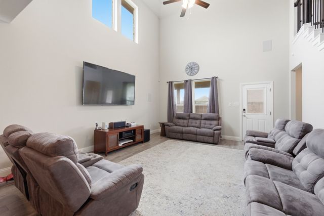 3619 Twin Pines Drive, Grand Prairie, TX 76065