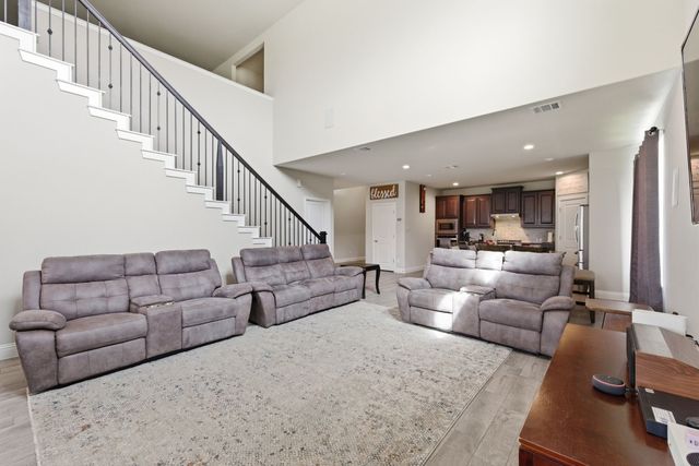 3619 Twin Pines Drive, Grand Prairie, TX 76065