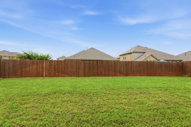 3619 Twin Pines Drive, Grand Prairie, TX 76065
