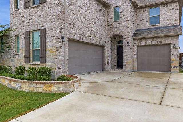 3619 Twin Pines Drive, Grand Prairie, TX 76065