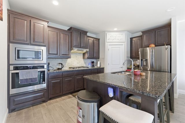 3619 Twin Pines Drive, Grand Prairie, TX 76065