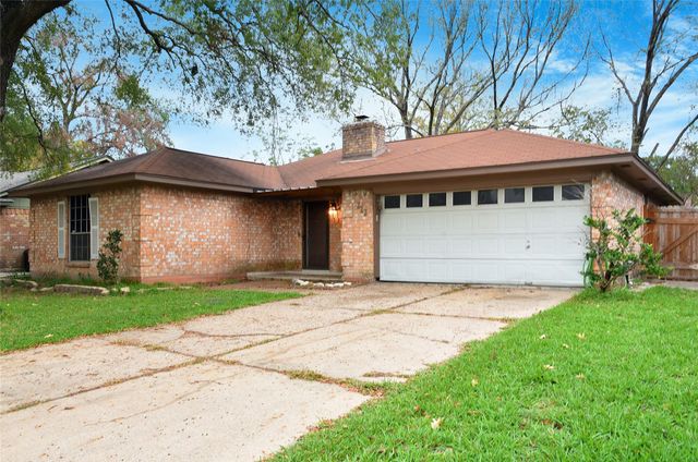 323 Edgeton Court, Houston, TX 77015