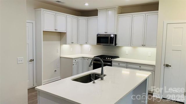 10478 Dalton Woods Court NW, Huntersville, NC 28078