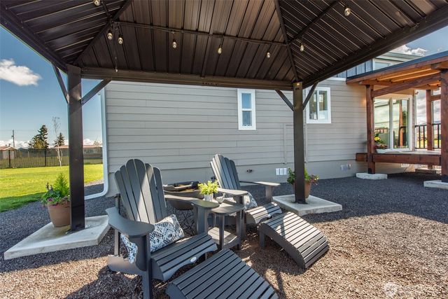 82 Williamson Road, Sequim, WA 98382