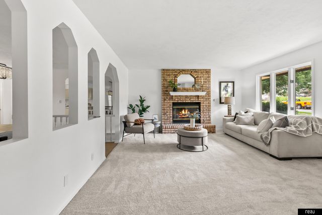 1307 Kay Lynn Drive, Bellevue, NE 68005