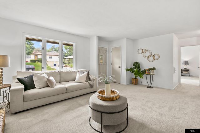 1307 Kay Lynn Drive, Bellevue, NE 68005