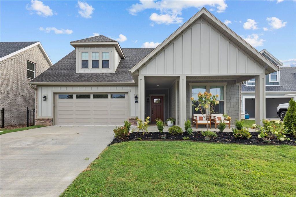 4150 W Huron Loop, Fayetteville, AR 72704