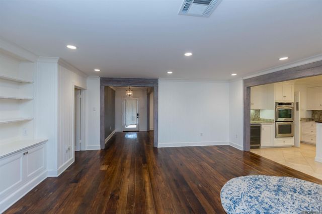 4843 Sweetbriar St, Baton Rouge, LA 70808