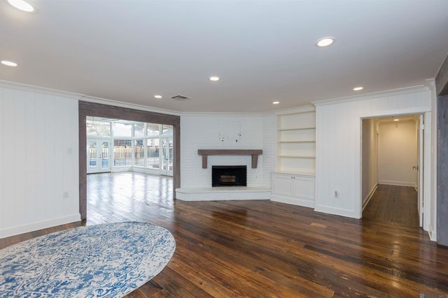 4843 Sweetbriar St, Baton Rouge, LA 70808