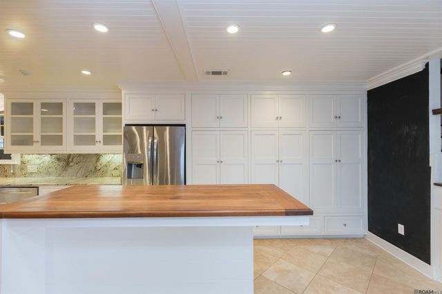 4843 Sweetbriar St, Baton Rouge, LA 70808