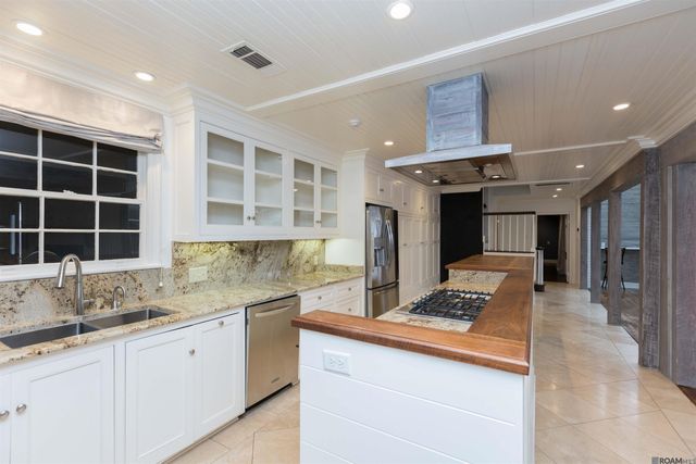 4843 Sweetbriar St, Baton Rouge, LA 70808