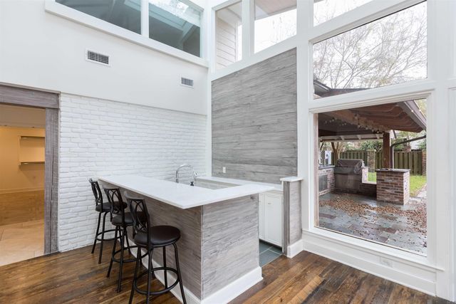 4843 Sweetbriar St, Baton Rouge, LA 70808