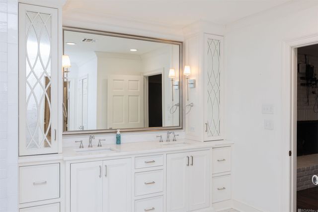 4843 Sweetbriar St, Baton Rouge, LA 70808