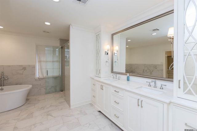 4843 Sweetbriar St, Baton Rouge, LA 70808