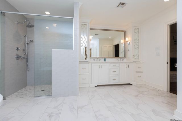 4843 Sweetbriar St, Baton Rouge, LA 70808