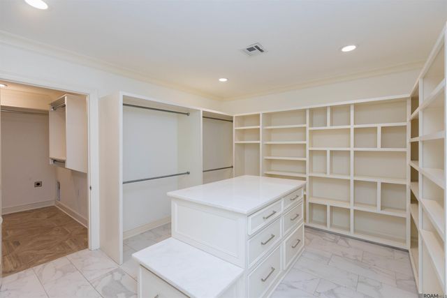 4843 Sweetbriar St, Baton Rouge, LA 70808