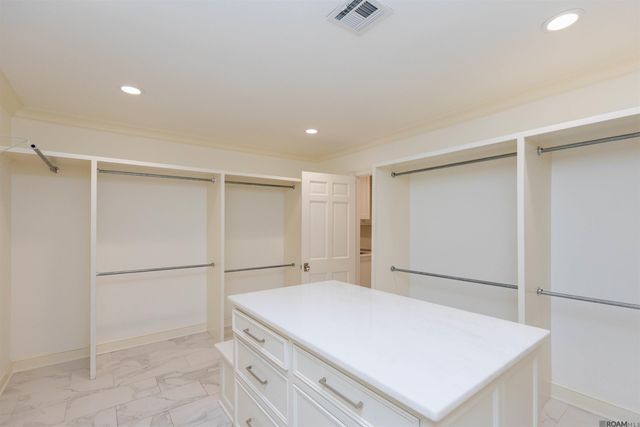 4843 Sweetbriar St, Baton Rouge, LA 70808