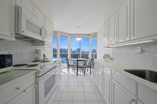 3598 Yacht Club Dr 1204, Aventura, FL 33180