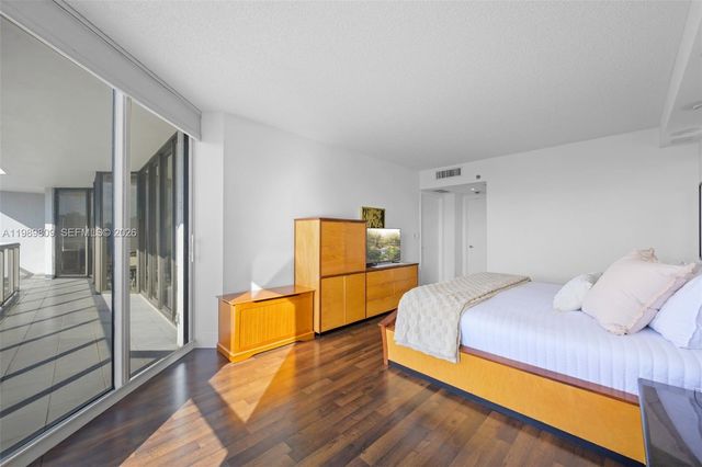 3598 Yacht Club Dr 1204, Aventura, FL 33180