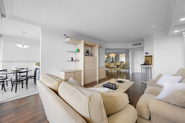 3598 Yacht Club Dr 1204, Aventura, FL 33180