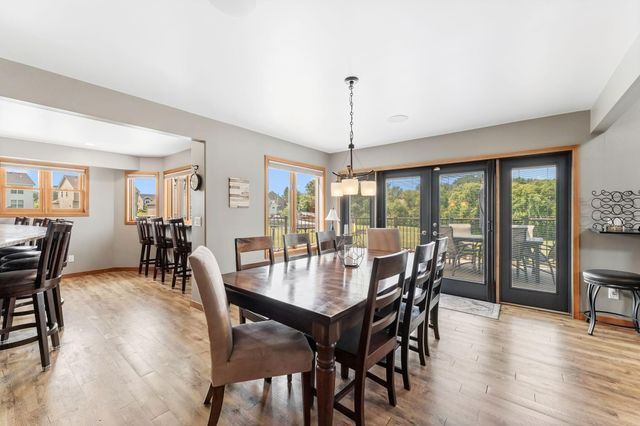 2400 Jennifer Lane, Shakopee, MN 55379