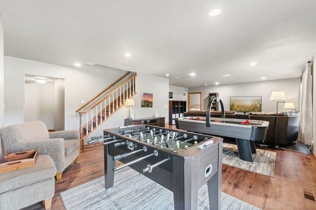 2400 Jennifer Lane, Shakopee, MN 55379