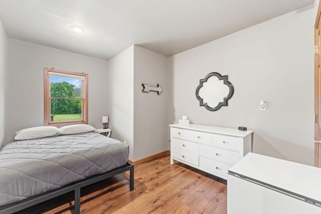 2400 Jennifer Lane, Shakopee, MN 55379