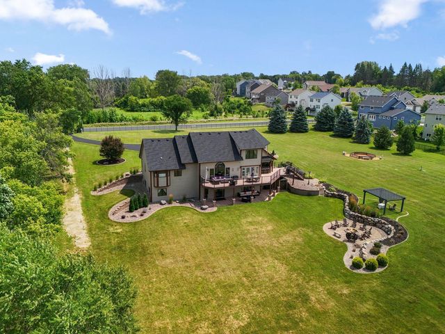 2400 Jennifer Lane, Shakopee, MN 55379