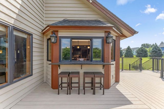 2400 Jennifer Lane, Shakopee, MN 55379