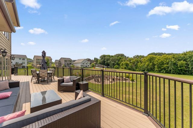 2400 Jennifer Lane, Shakopee, MN 55379