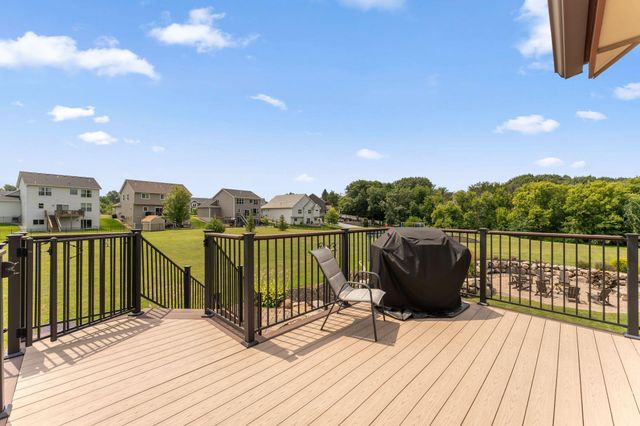 2400 Jennifer Lane, Shakopee, MN 55379