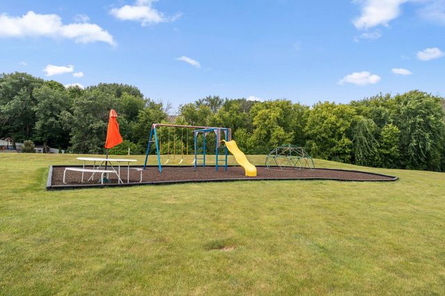 2400 Jennifer Lane, Shakopee, MN 55379