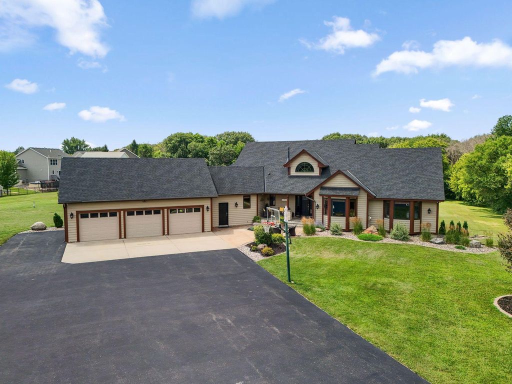 2400 Jennifer Lane, Shakopee, MN 55379 — exterior