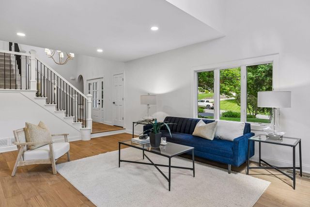 5804 Schaefer Road, Edina, MN 55436