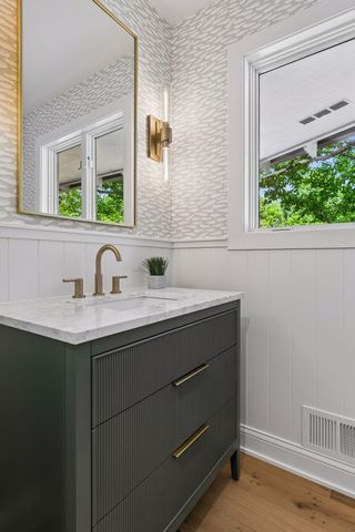5804 Schaefer Road, Edina, MN 55436