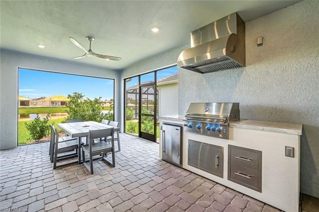 15653 Triesta Ln, Naples, FL 34114