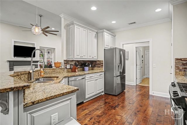 10 Bluegrass Lane, Savannah, GA 31405