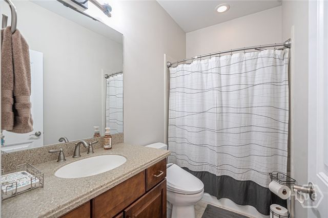 10 Bluegrass Lane, Savannah, GA 31405