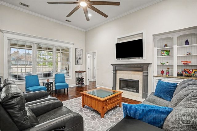 10 Bluegrass Lane, Savannah, GA 31405