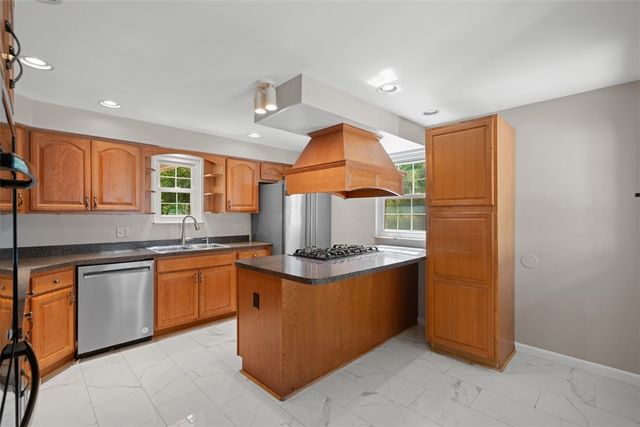 2007 Garrick Drive, Churchill Boro, PA 15235