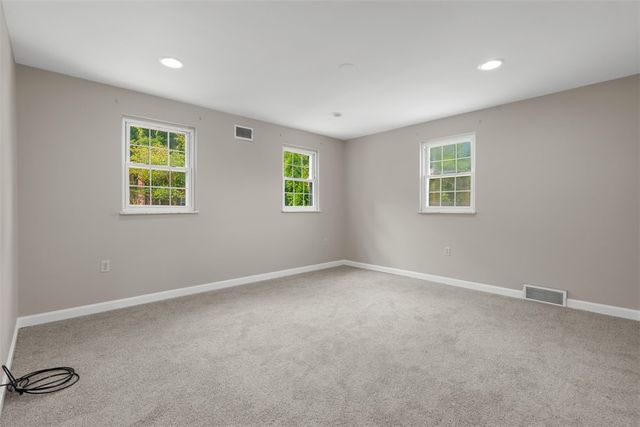 2007 Garrick Drive, Churchill Boro, PA 15235