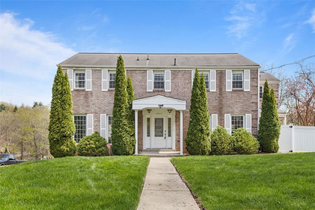 2007 Garrick Drive, Churchill Boro, PA 15235