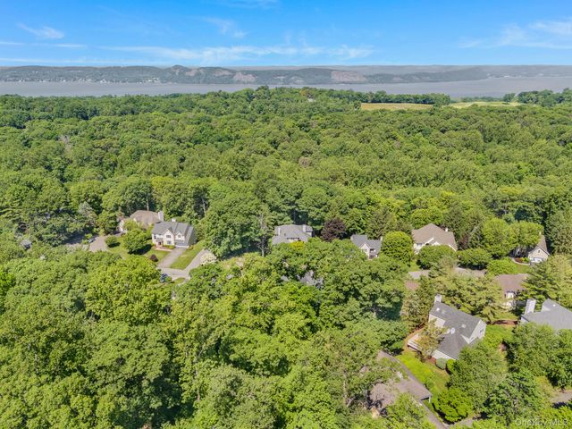 3 Lewiston Court, Briarcliff Manor, NY 10510