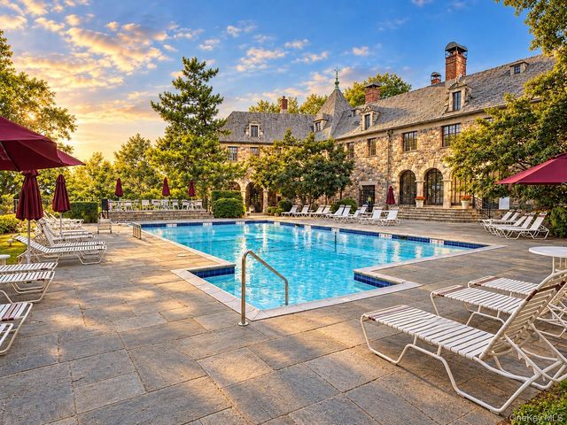 3 Lewiston Court, Briarcliff Manor, NY 10510