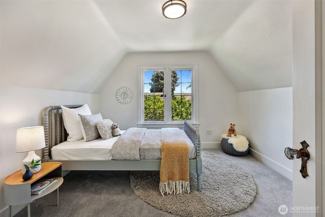 7515 Mary Avenue NW, Seattle, WA 98117