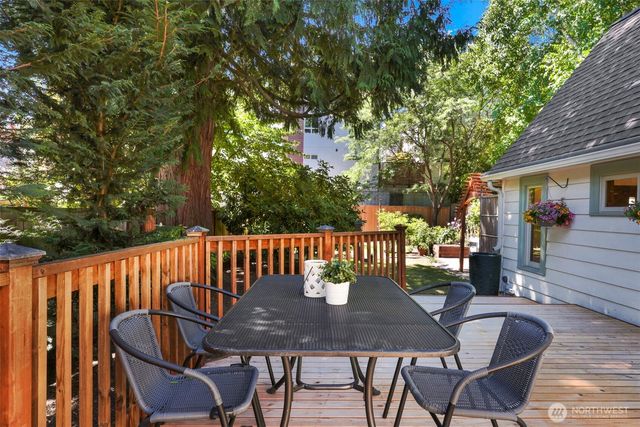 7515 Mary Avenue NW, Seattle, WA 98117