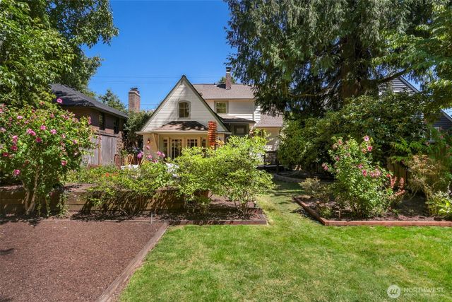 7515 Mary Avenue NW, Seattle, WA 98117