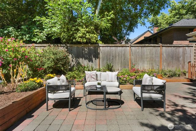 7515 Mary Avenue NW, Seattle, WA 98117