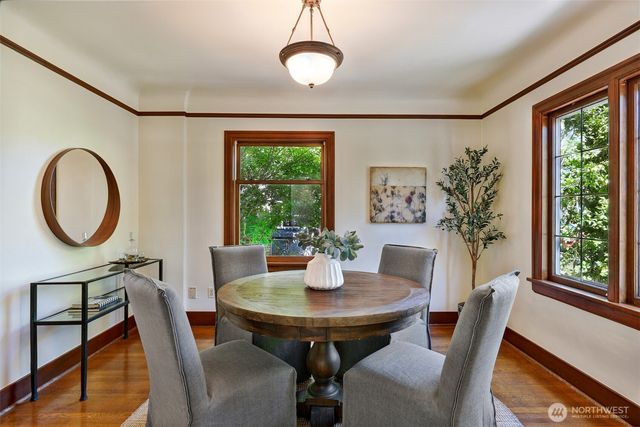 7515 Mary Avenue NW, Seattle, WA 98117