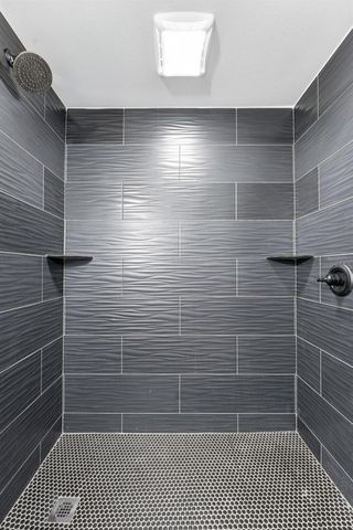 220 126TH AVENUE 1, Treasure Island, FL 33706